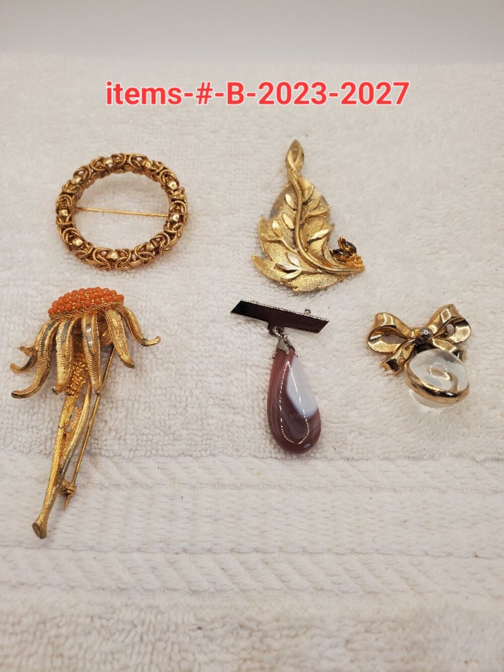 5 Brooches, items # B-2023-2027, wt. 77 grams.